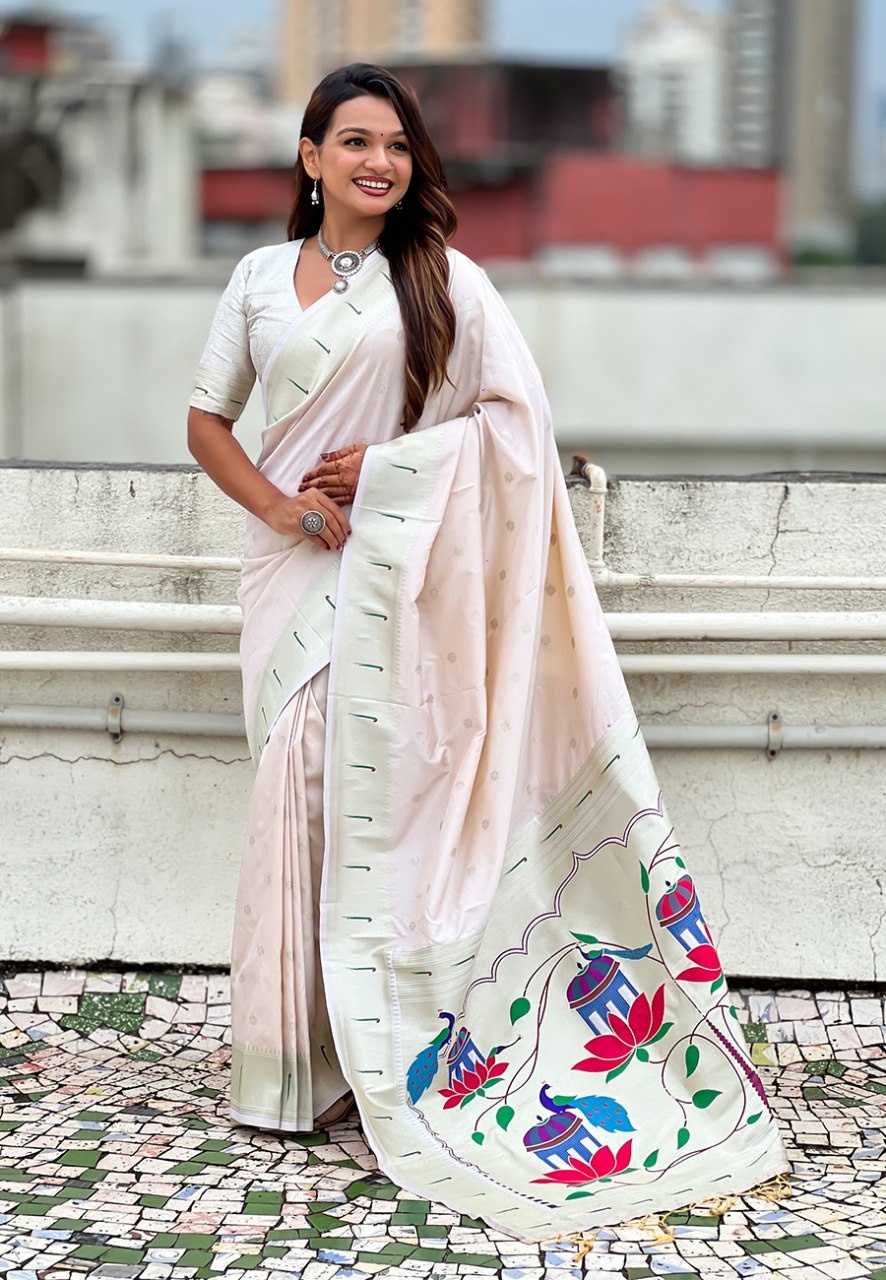 Elegant Zaro Woven Kalyani Paithani Silk Saree