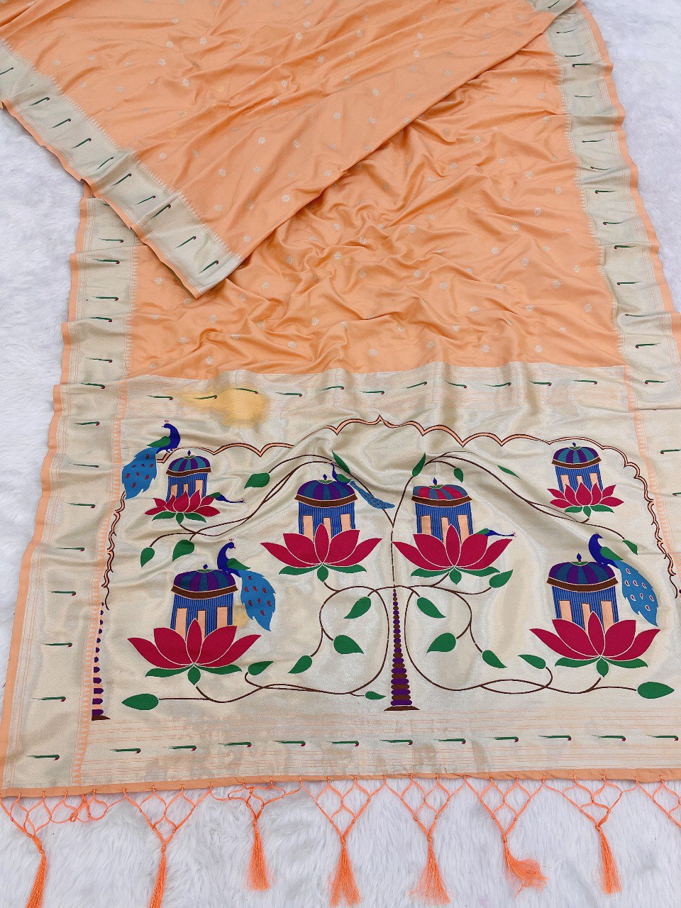 Elegant Zaro Woven Kalyani Paithani Silk Saree