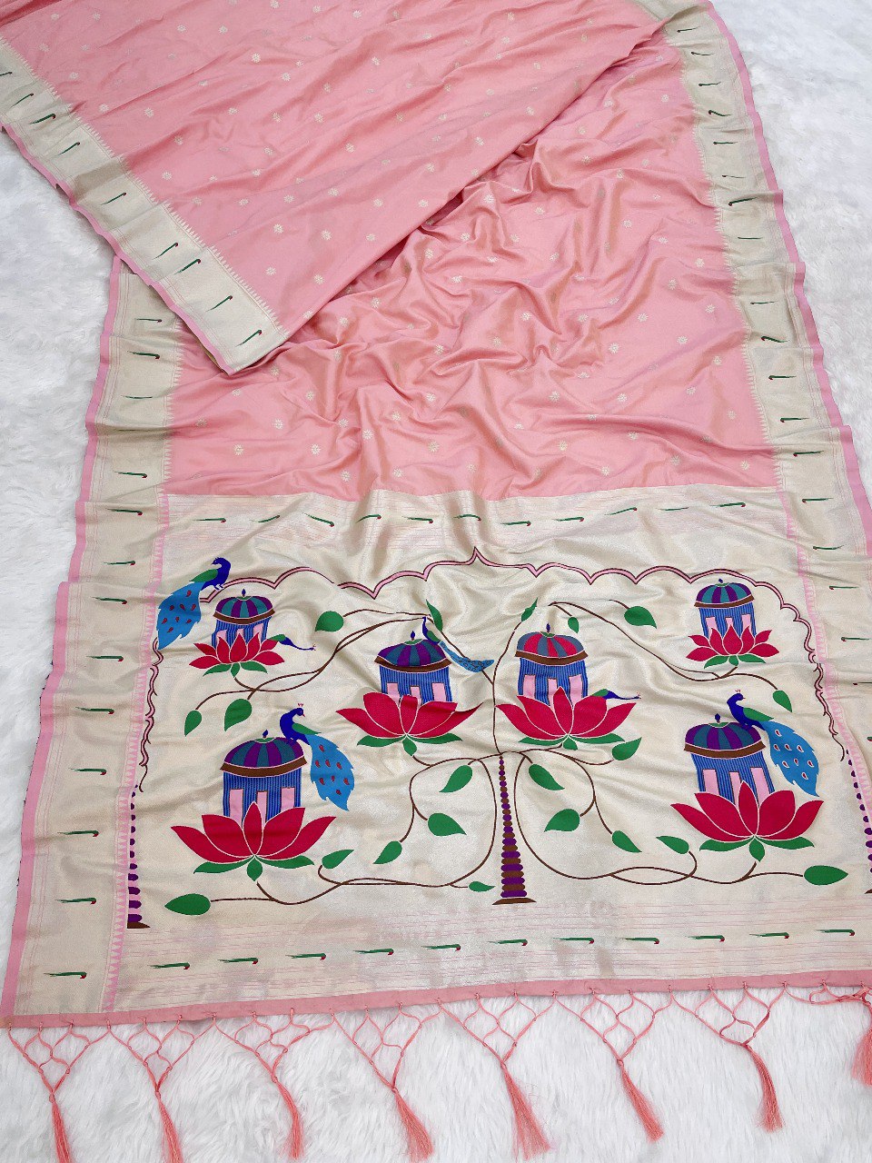 Elegant Zaro Woven Kalyani Paithani Silk Saree