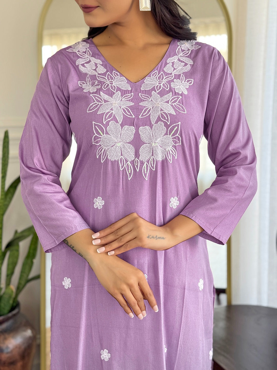 Charming Lavender Suit Set with Delicate White Floral Embroidery and Scalloped Dupatta