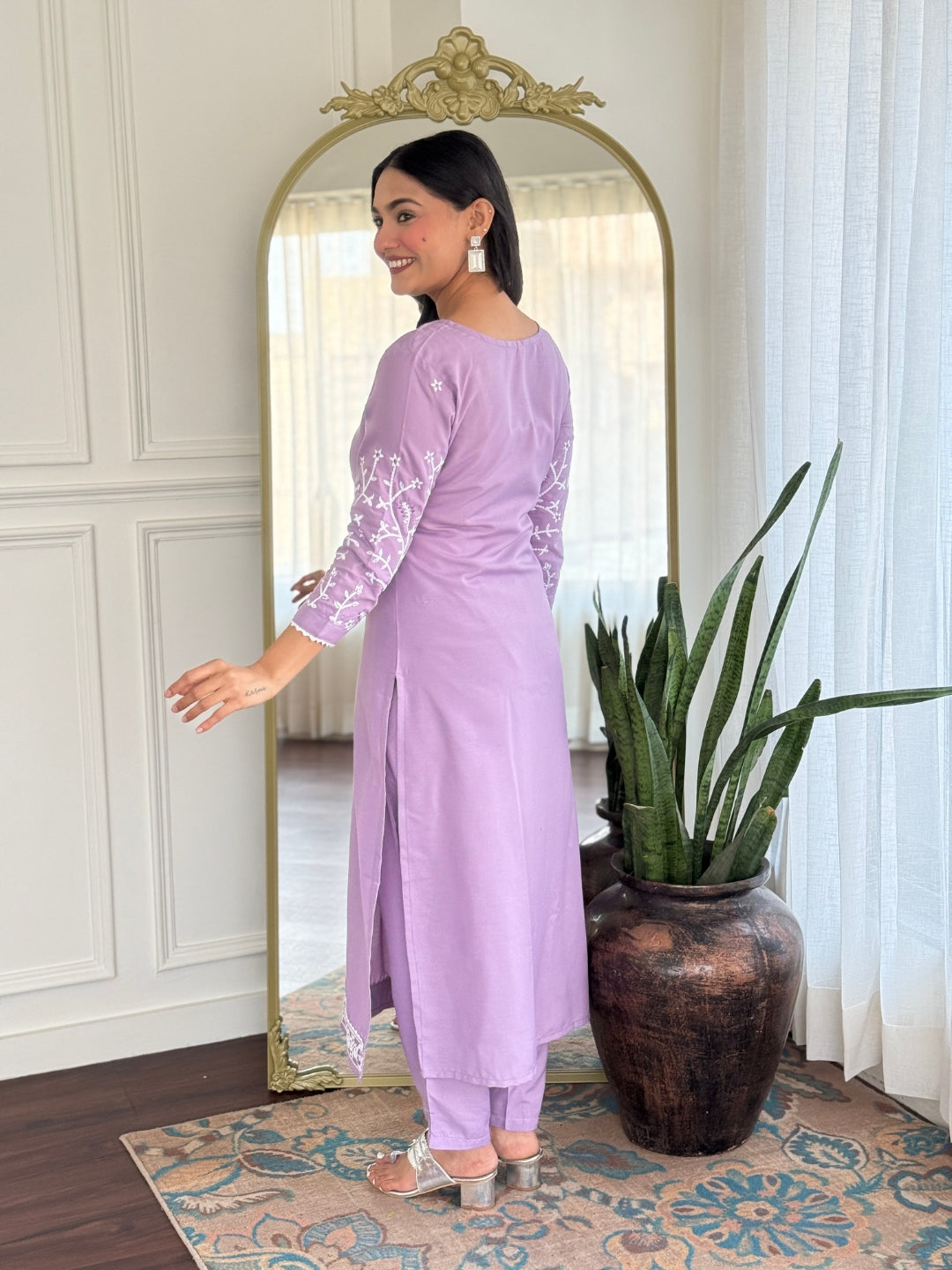 Soft Lavender Suit Set with Geometric Print Dupatta