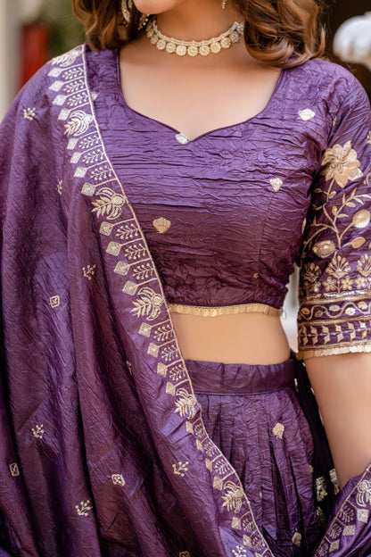 Luxury Designer Indian Lehengas & Ethnic Wear