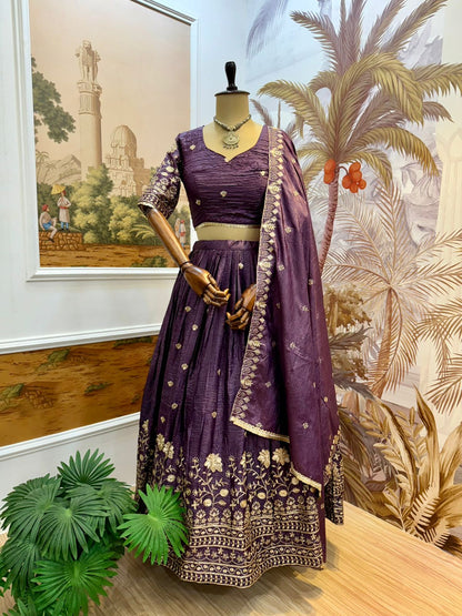 Luxury Designer Indian Lehengas & Ethnic Wear
