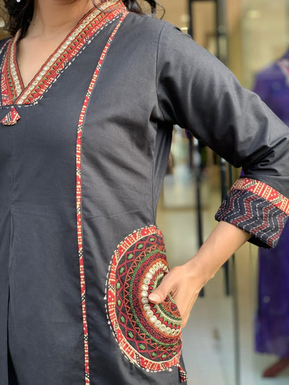Bold Black Pure Banana Silk Kurti Pair With Pocket