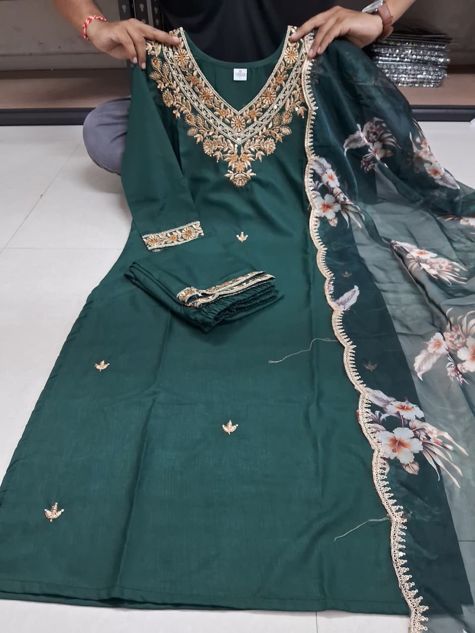 Green Cotton Casual Wear Kurti Pant Set