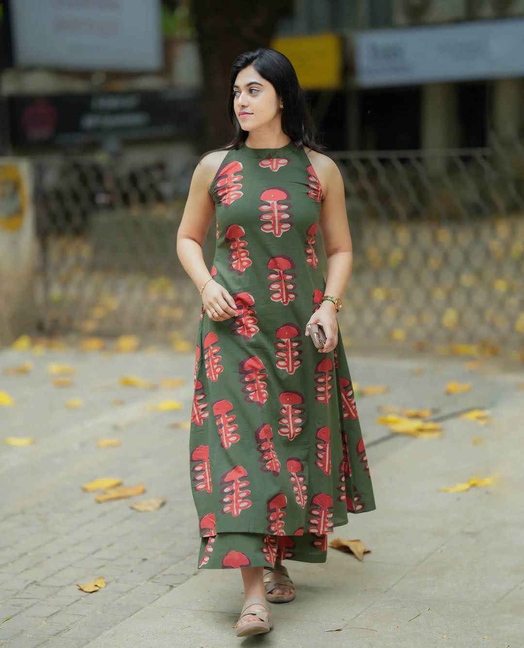 Olive Green Abstract Print Sleeveless Layered Kurta Set