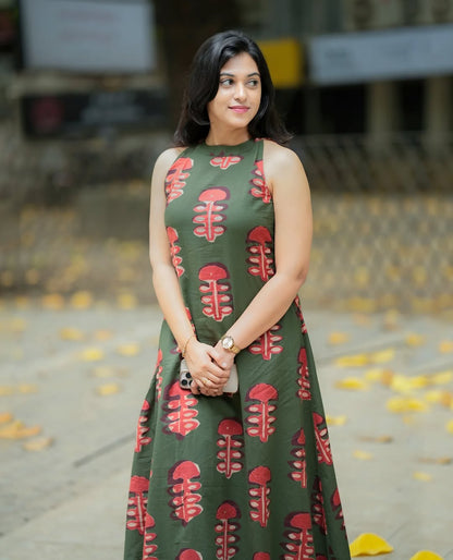 Olive Green Abstract Print Sleeveless Layered Kurta Set