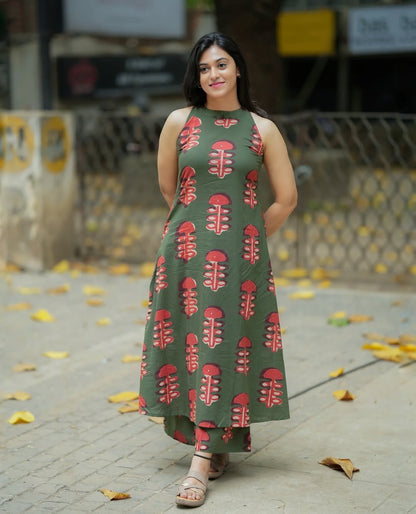 Olive Green Abstract Print Sleeveless Layered Kurta Set