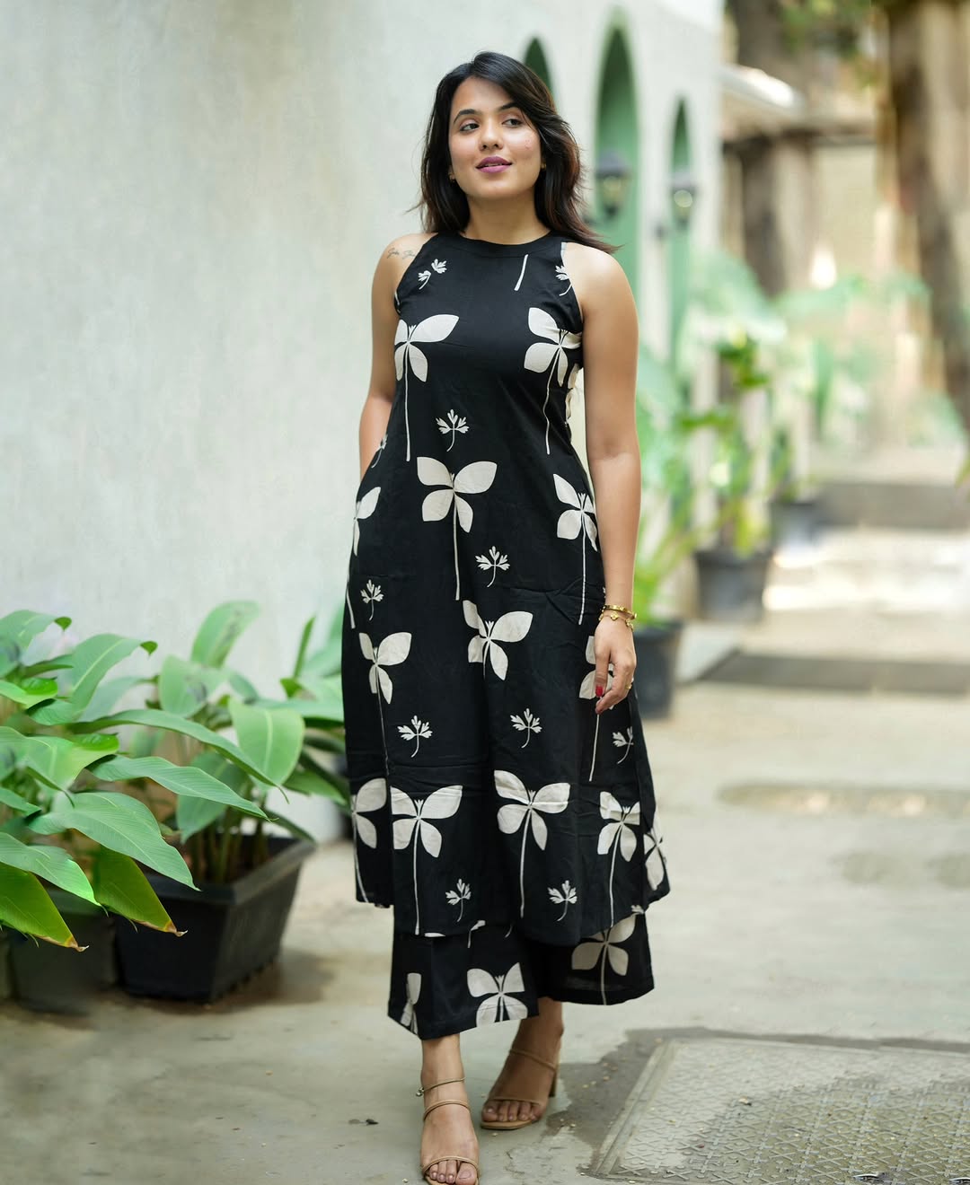 Black and White Leaf Print Cotton Kurta Set for Women