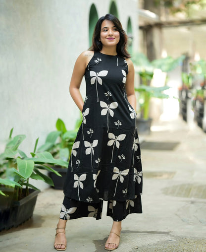 Black and White Leaf Print Cotton Kurta Set for Women