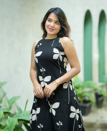 Black and White Leaf Print Cotton Kurta Set for Women