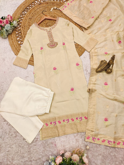 Elegant Shimmer Jacquard Embroidered Kurta Set with Dupatta