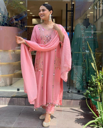 Traditional Roman Silk Embroidered Suit Set