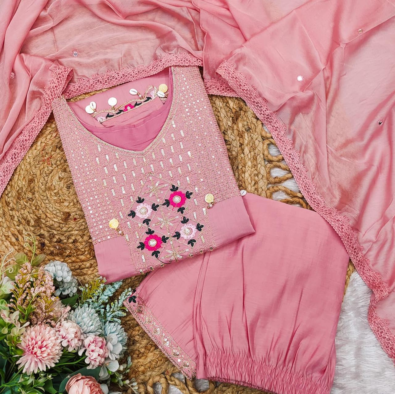 Traditional Roman Silk Embroidered Suit Set