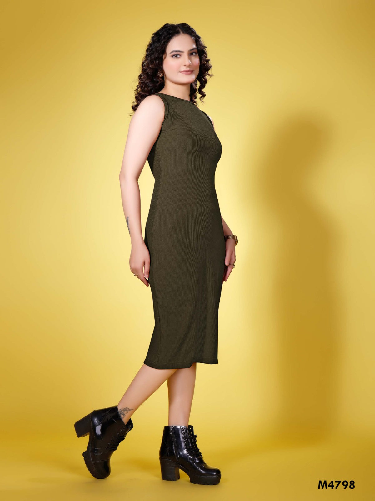 Sleeveless Ribbed Knit Midi Dress in Mehandi
