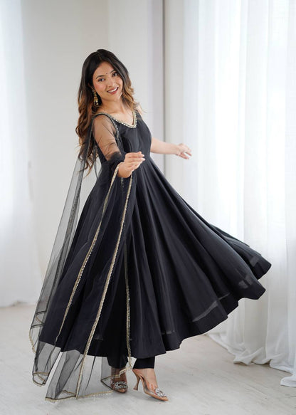 Elegent Fully Flair Black Anarkali Suit