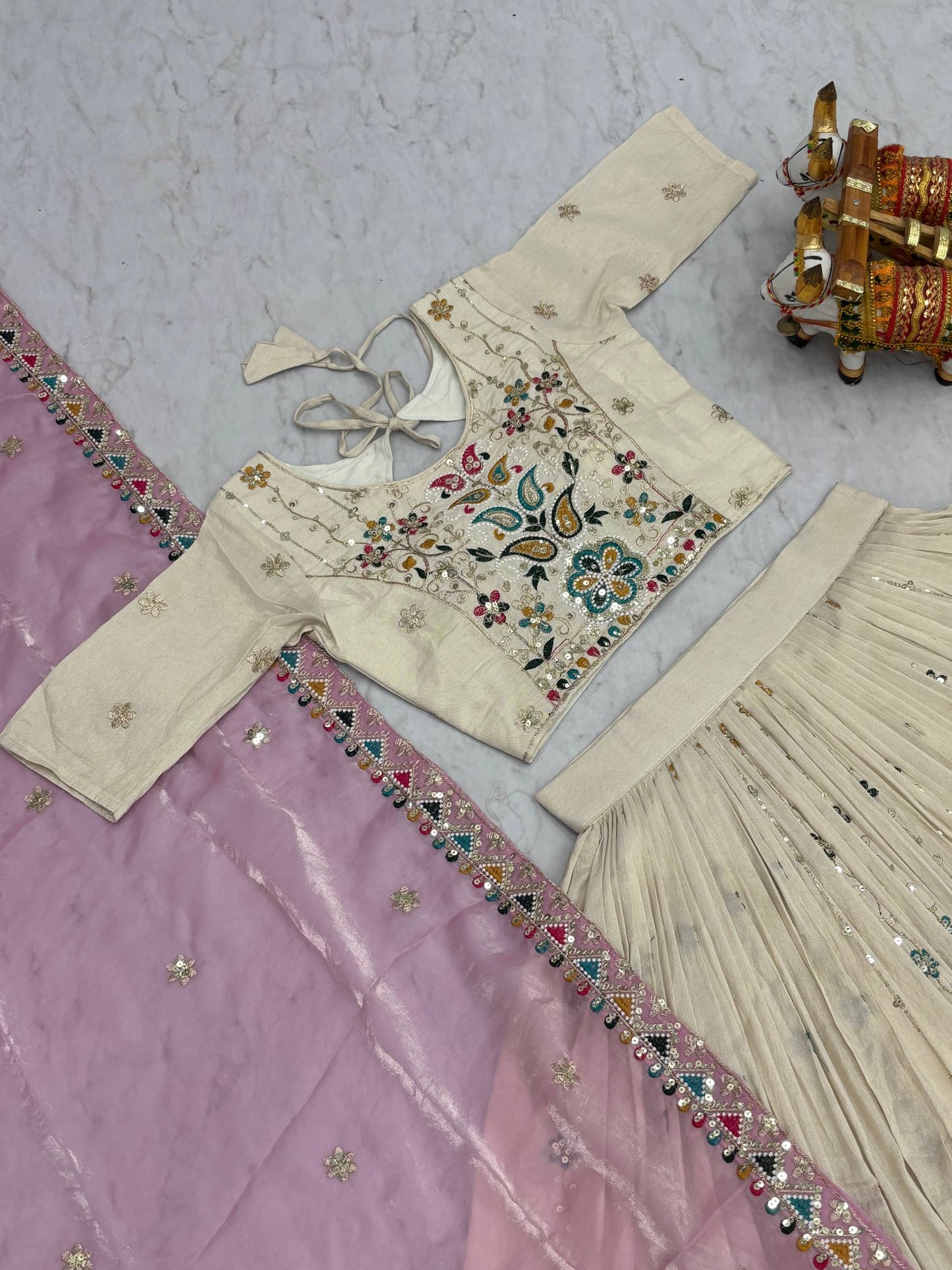 Elegent White Tissue Silk Lehenga With Pink Dupatta