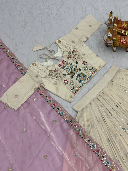 Elegent White Tissue Silk Lehenga With Pink Dupatta