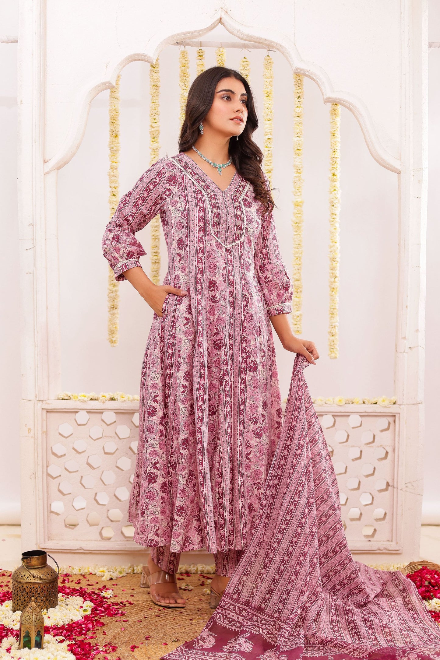 Pink Mul Cotton Kurti Pant Set With Neck Work