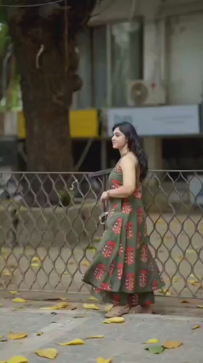 Olive Green Abstract Print Sleeveless Layered Kurta Set